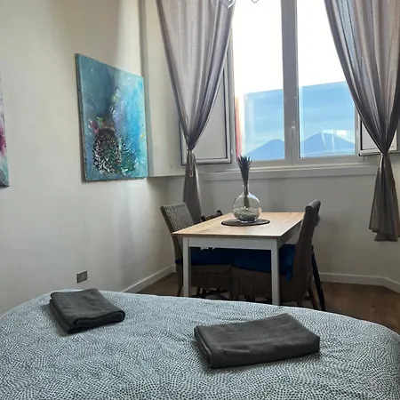 3b Vesuvio * Naples